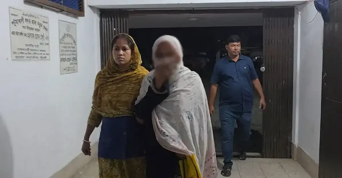 পটুয়াখালী জেলা মডেল মসজিদের দৃশ্য যেখানে ইমামের বিরুদ্ধে মিথ্যা মামলার বাদী গ্রেপ্তার হয়েছেন। ছবি: সংগৃহীত