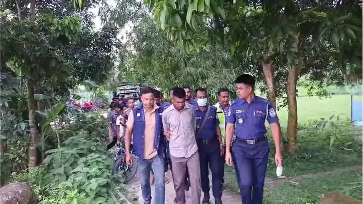 শ্বাসরোধে হত্যার পর লাশ পুঁতে রাখার দায়ে সাবেক স্বামী নুরুল আমিনকে আটক করা হয়েছে।