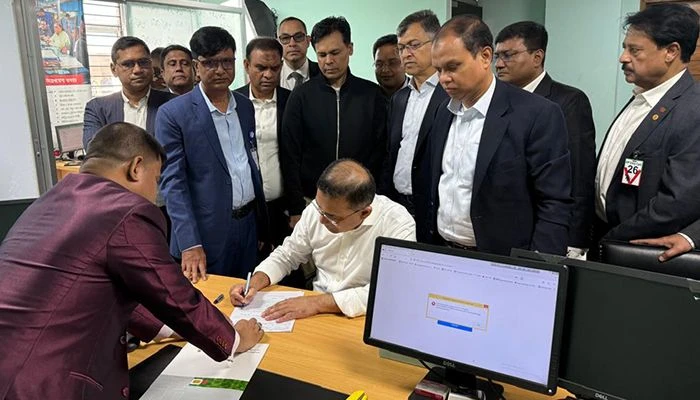 এনআইডি কার্যক্রম সম্পন্ন করলেন তারেক রহমান