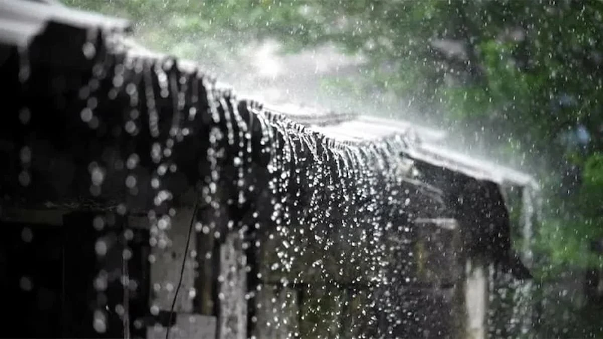 ভারী বৃষ্টির সতর্কবার্তা।