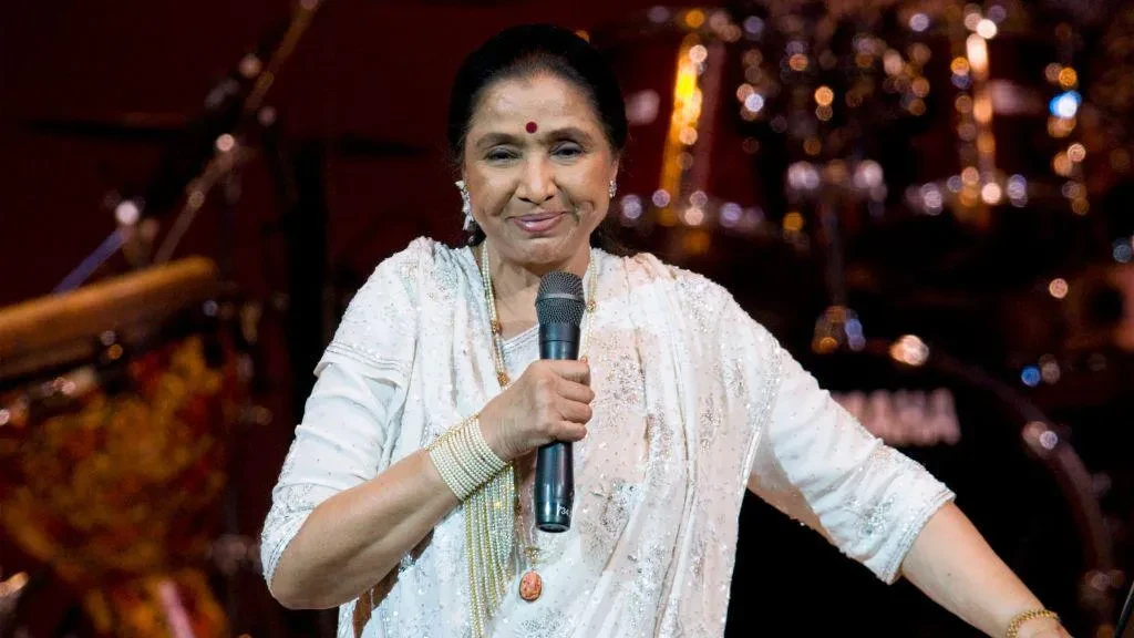 কিংবদন্তি সঙ্গীতশিল্পী আশা ভোঁসলে। ছবি: গেটি ইমেজেস