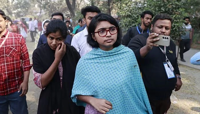 রাজধানীর খিলগাঁও মডেল কলেজ কেন্দ্র বৃহস্পতিবার সকালে পরিদর্শনে আসেন ঢাকা-৯ আসনের স্বতন্ত্র প্রার্থী তাসনিম জারা। ছবি: সংগৃহীত